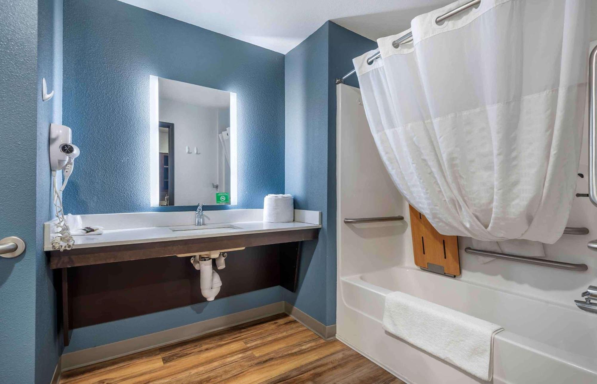 Extended Stay America Select Suites - Charlotte - Northlake Ngoại thất bức ảnh
