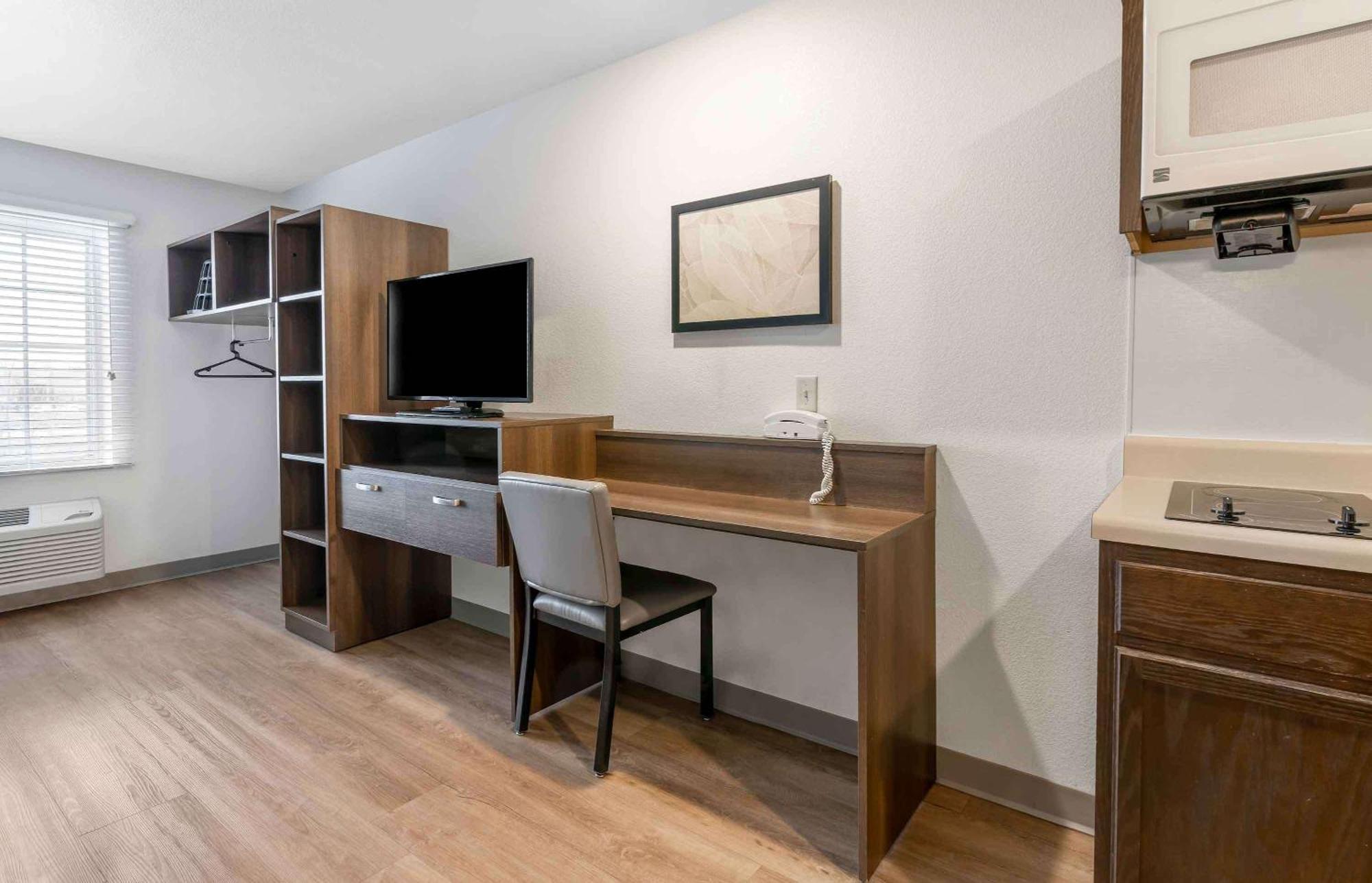 Extended Stay America Select Suites - Charlotte - Northlake Ngoại thất bức ảnh